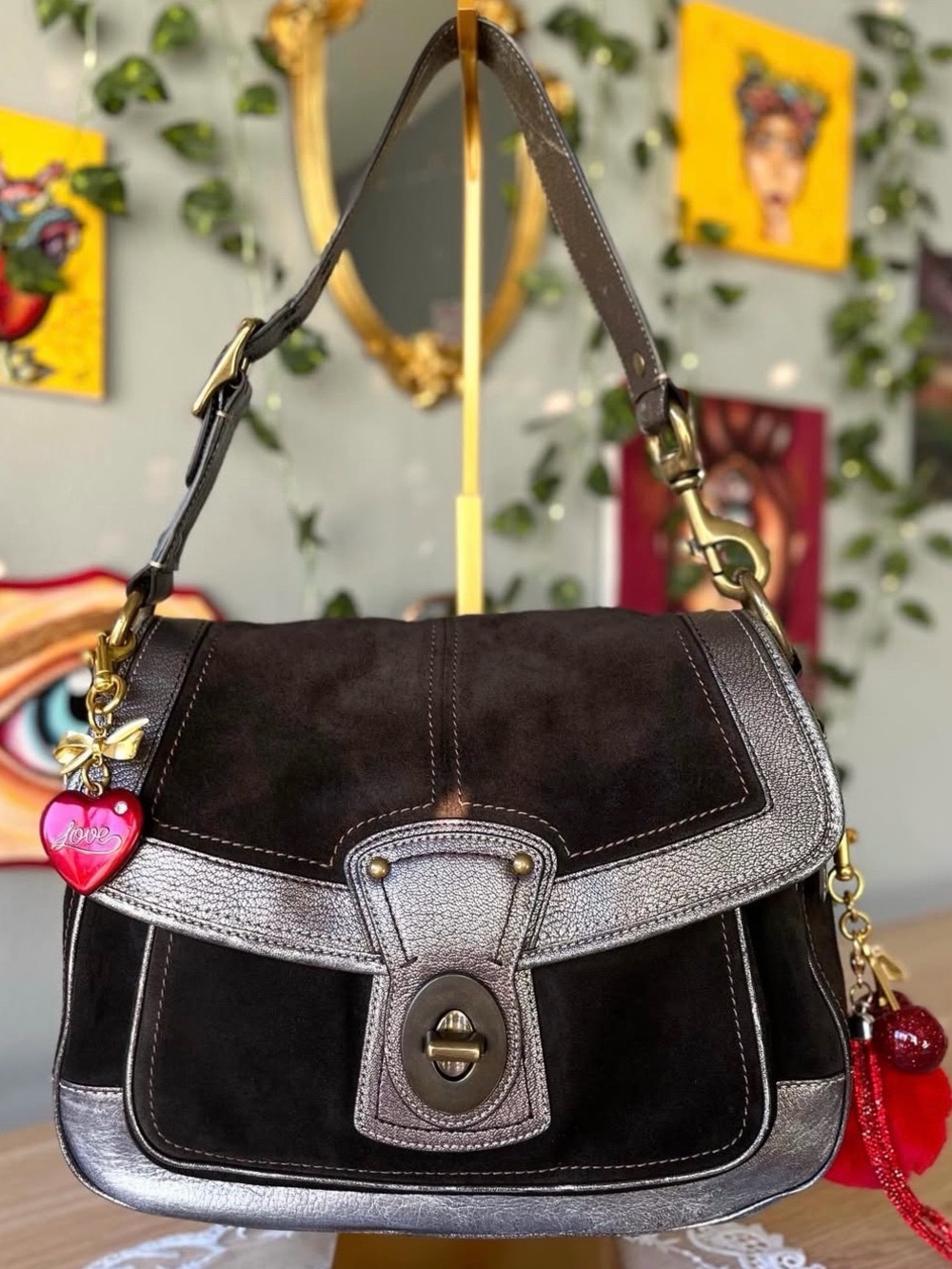 🐻🍫RARE Y2K Legacy Ali Metallic/chocolate Suede Hobo shoulder Bag Legacy interior
